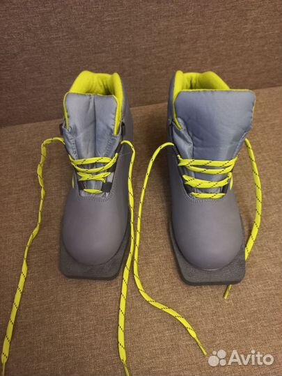 Лыжные ботинки