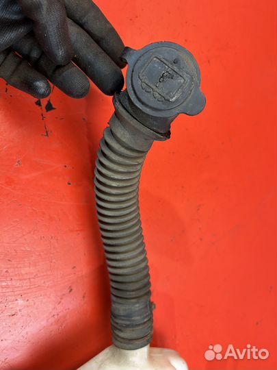 Задний бачок омывателя Toyota Hiace H100 1989-1999