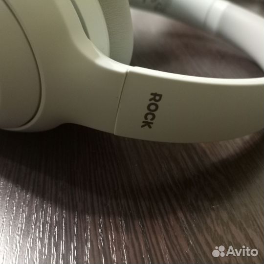Беспроводные наушники с шумоподавлением Rock