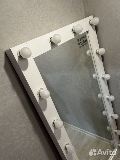 Зеркало с подсветкой