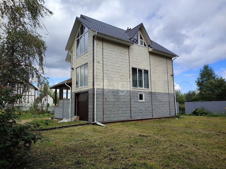 Дом 204,5 м² на участке 10 сот.