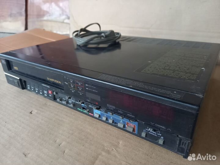 Видеомагнтофон Sharp