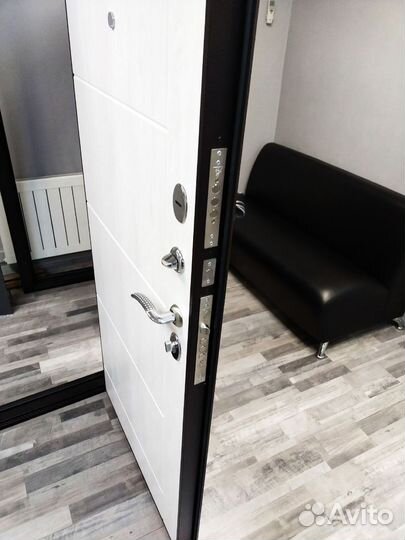 Дверь Входная