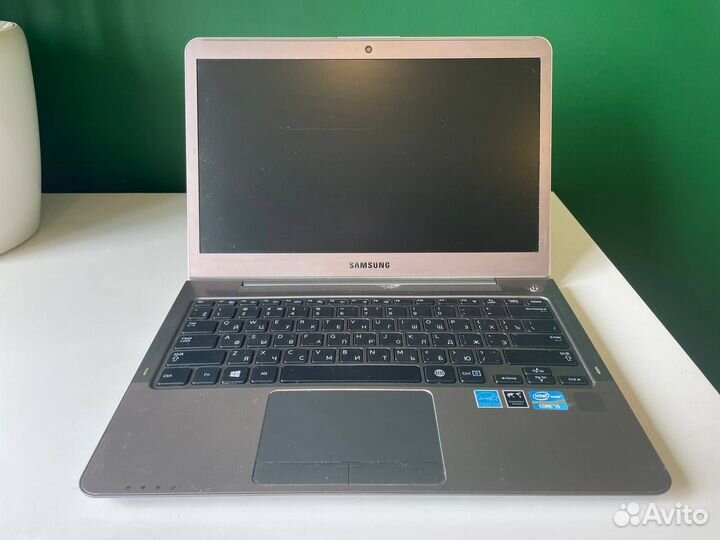 Ноутбук Samsung NP530U3B