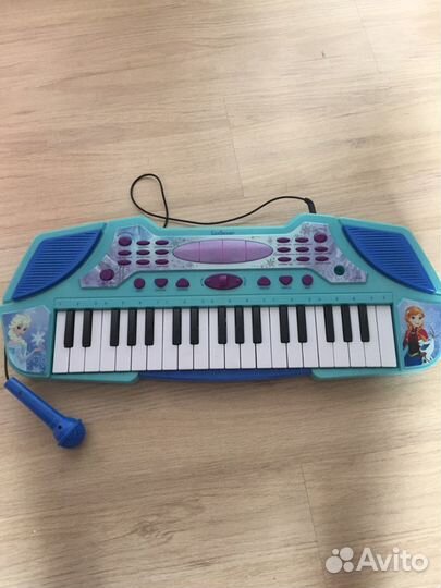 Детский синтезатор с микрофоном