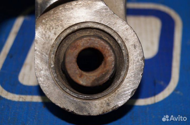 Кулак поворотный задний левый Nissan Teana J32