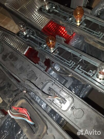 Держатель ламп фонаря на мерседес 639