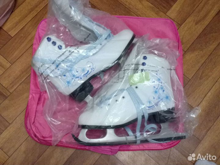 Коньки новые женские 38 размер