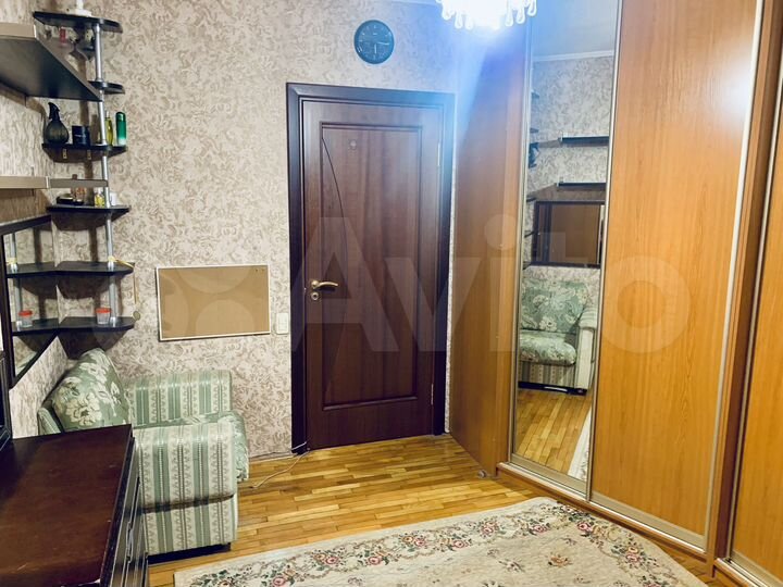 2-к. квартира, 50 м², 1/9 эт.