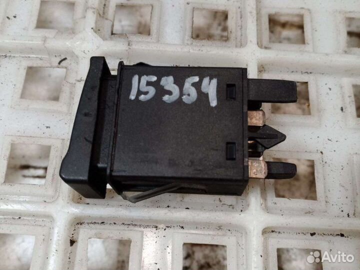 Кнопка аварийной сигнализации Audi A6 C4