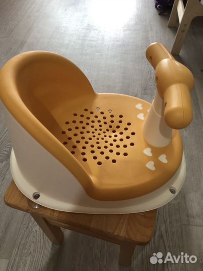 Стульчик для купания в ванной