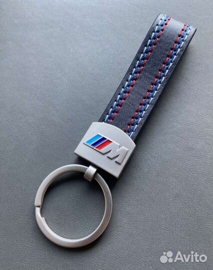 Брелок BMW /M, AMG под карбон, строчка