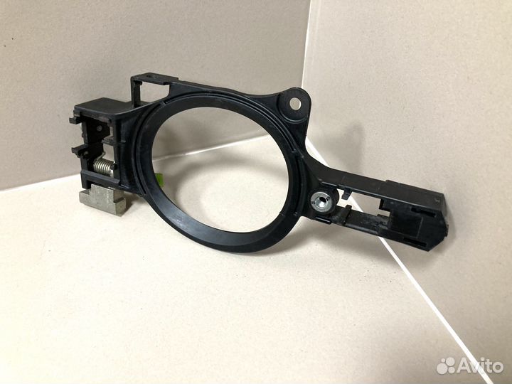 Кронштейн задней левой ручки Mitsubishi Lancer 10