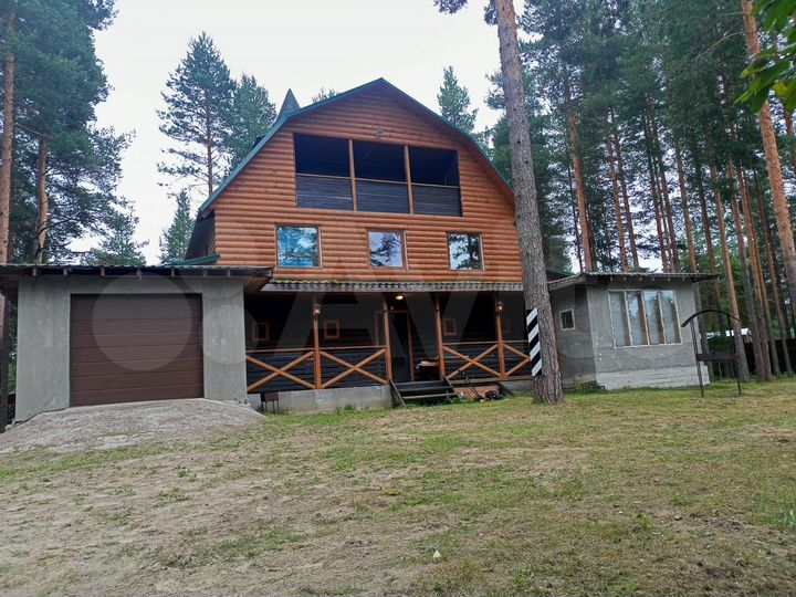 Коттедж 450 м² на участке 15 сот.