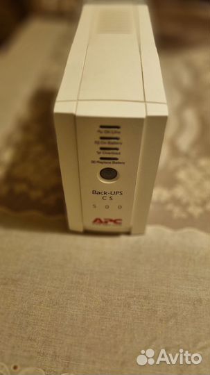 Источник бесперебойного питания APC Back-UPS
