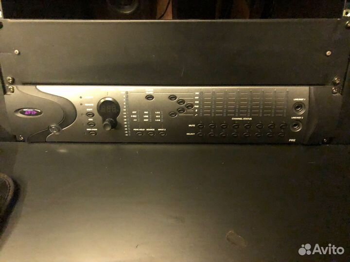 Avid Pre предусилитель