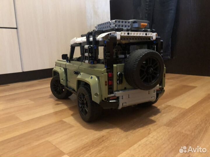 Lego technic 42110 land rover defender