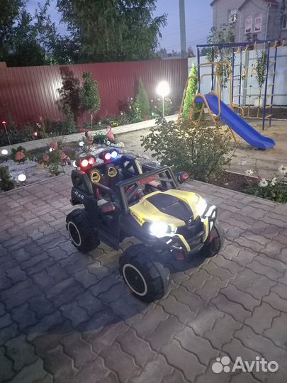 Детский электромобиль джип