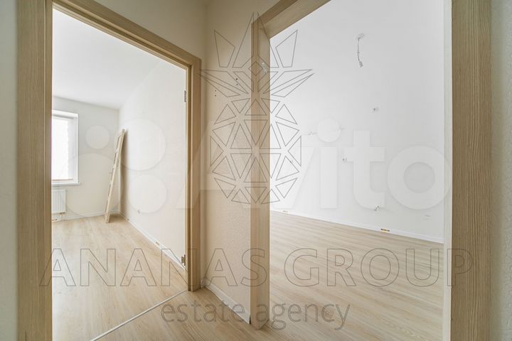 2-к. квартира, 54 м², 1/17 эт.