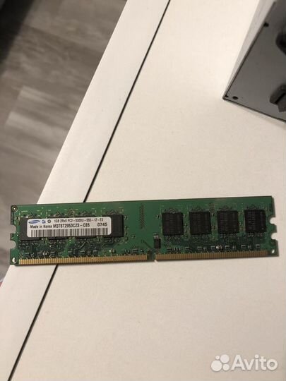Оперативная память 1гб