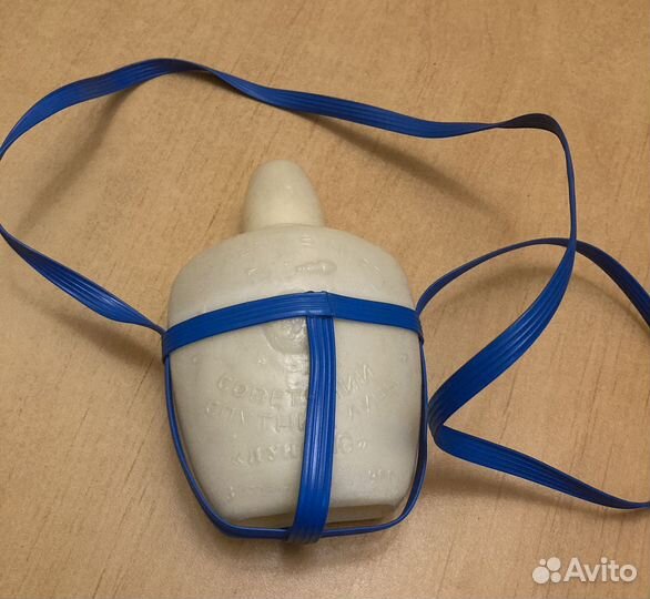 Фляжка Пеpвый в миpе советский спутник Луна-10