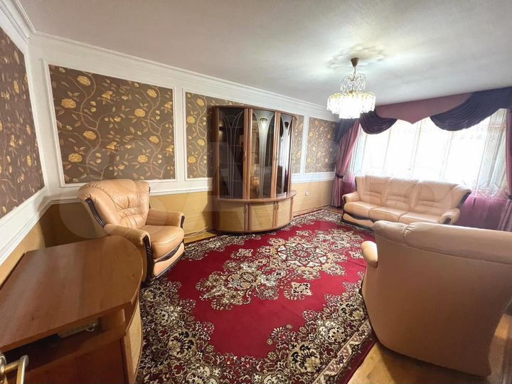 2-к. квартира, 70 м², 2/16 эт.