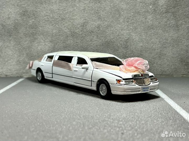 Коллекционная модель Lincoln Limousine 1:38