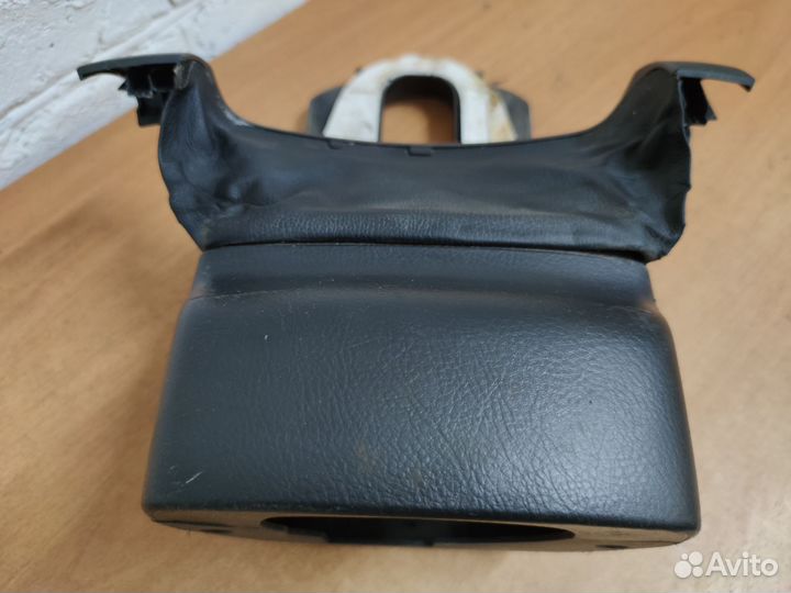 Кожух рулевой колонки Toyota Avensis II 2003-2008