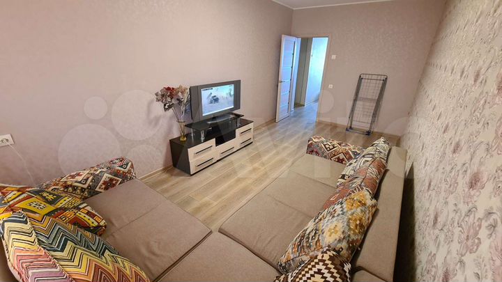 2-к. квартира, 60 м², 8/9 эт.