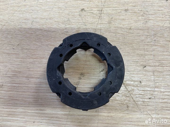 Фиксирующая гайка задней балки Toyota Camry 75