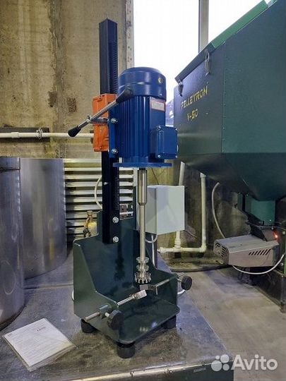 Лабораторный диссольвер