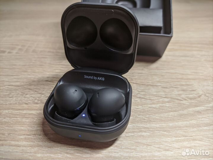 Беспроводные наушники Samsung