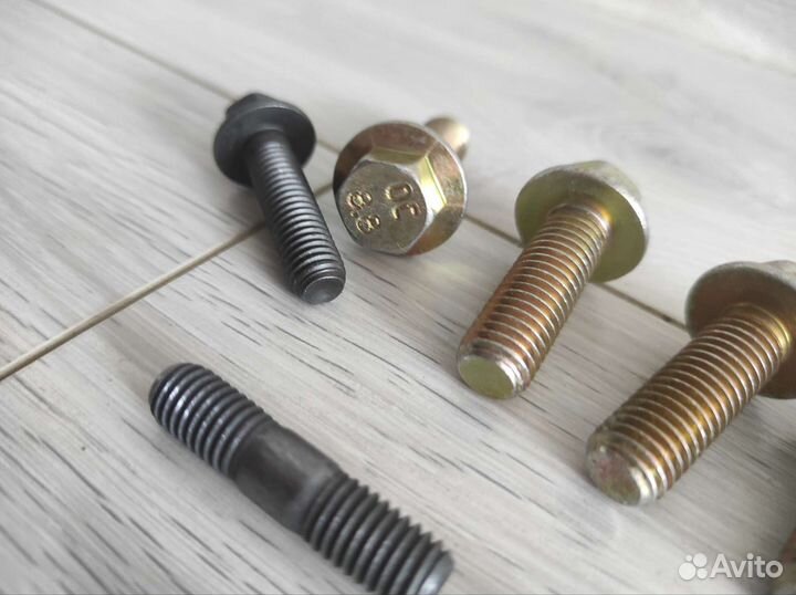 Болт крепления турбина Газель Камминс 2.8