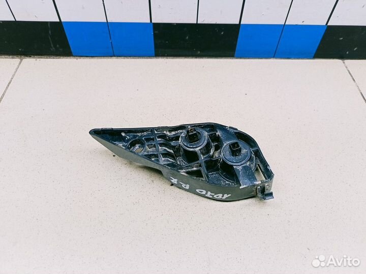 Кронштейн (сопут. товар) RAV 4 2013