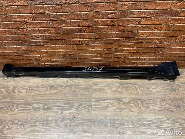 Накладка на порог левая Kia Cerato 2018+