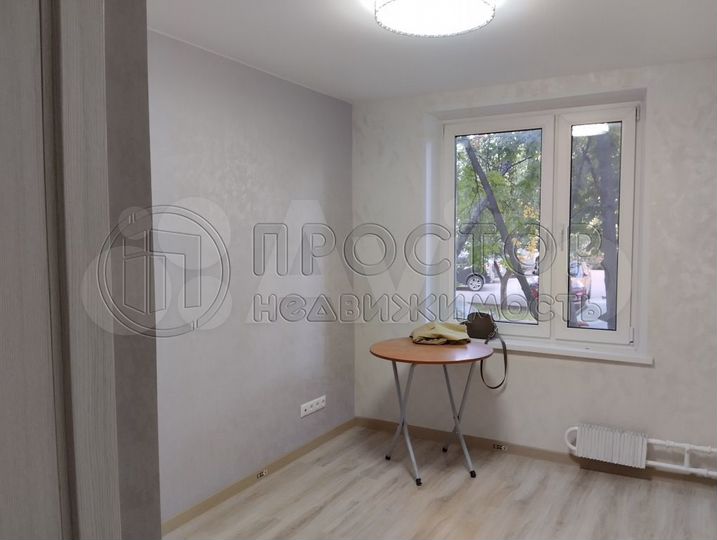 Комната 12 м² в 4-к., 1/9 эт.