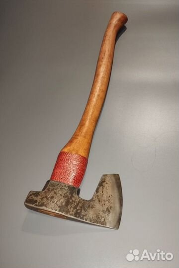 Топор Люрик