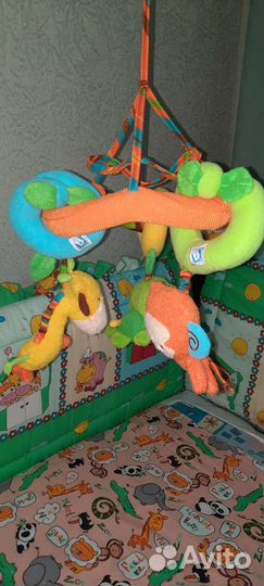 Музыкальный мобиль на кроватку