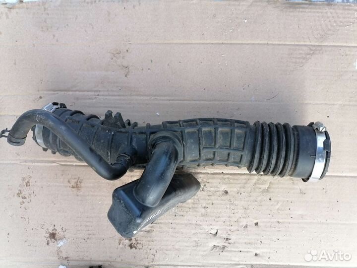 Патрубок воздушного фильтра Renault