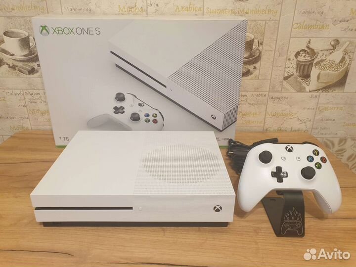 Xbox one S 1тб
