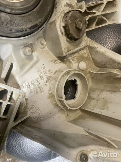 Фара передняя правая Toyota Highlander 2007-2013