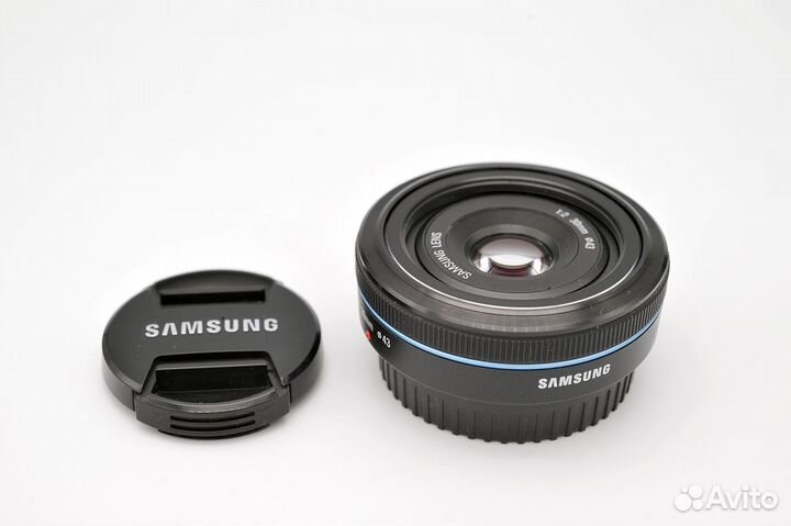 Samsung NX 30 mm F2.0 (S30NB)