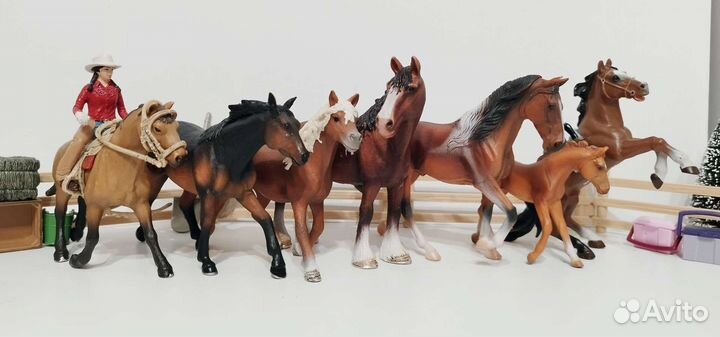 Фигурки лошадей schleich