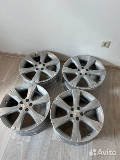 Диски литые R17 5x100 7J вылет 55