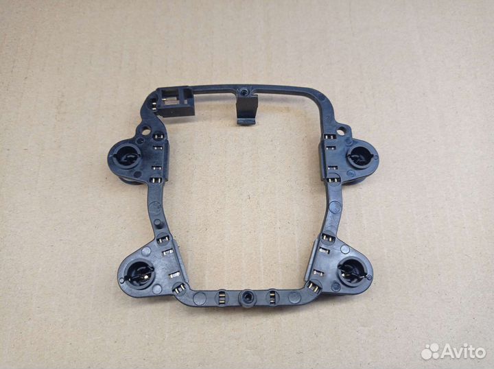 Контакт звукового сигнала Ford Focus 2