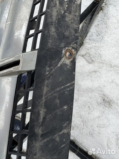 Решетка радиатора 22738992