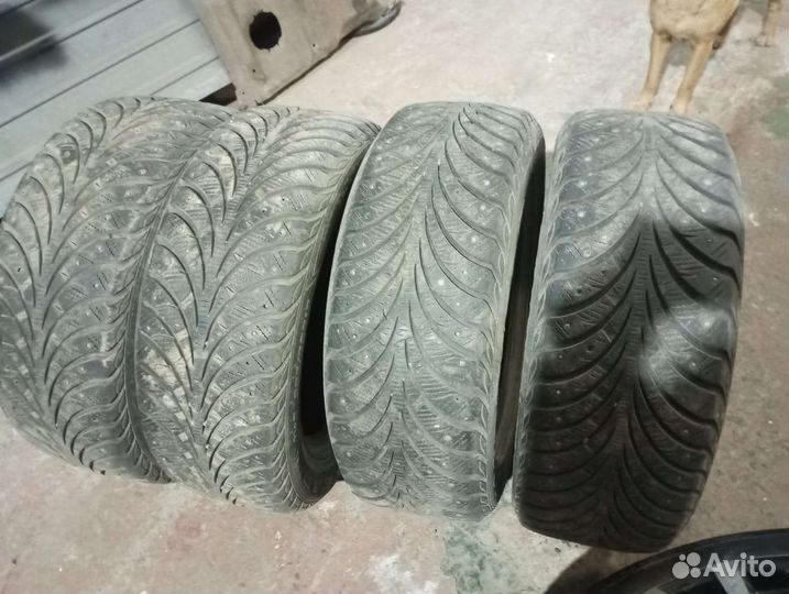 Goodyear UltraGrip 225/60 R17 99