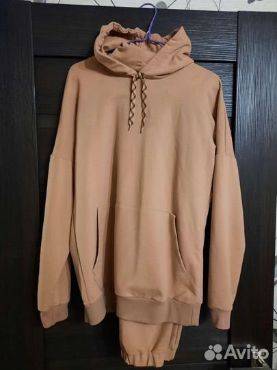 Спортивный костюм женский