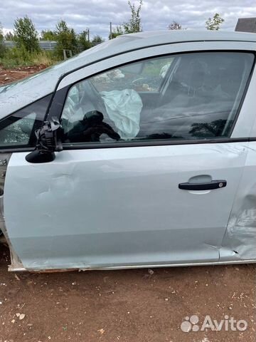 Передняя левая дверь Opel Corsa D