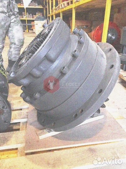 Поворотный редуктор Komatsu PC210-7 20Y-26-00210